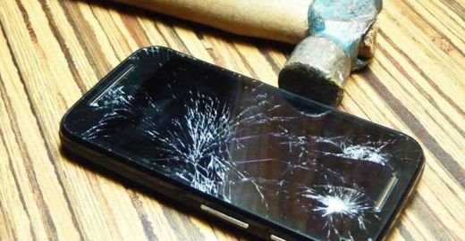 Tela de celular vai se regenerar sozinha