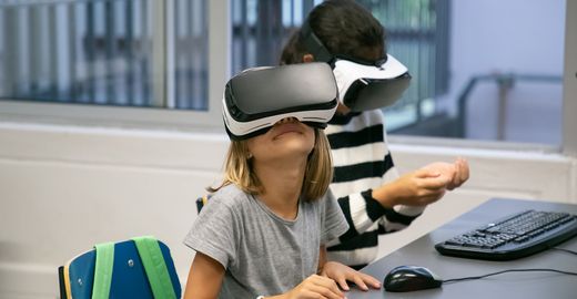 Tecnologia na educação: Ajuda ou atrapalha?